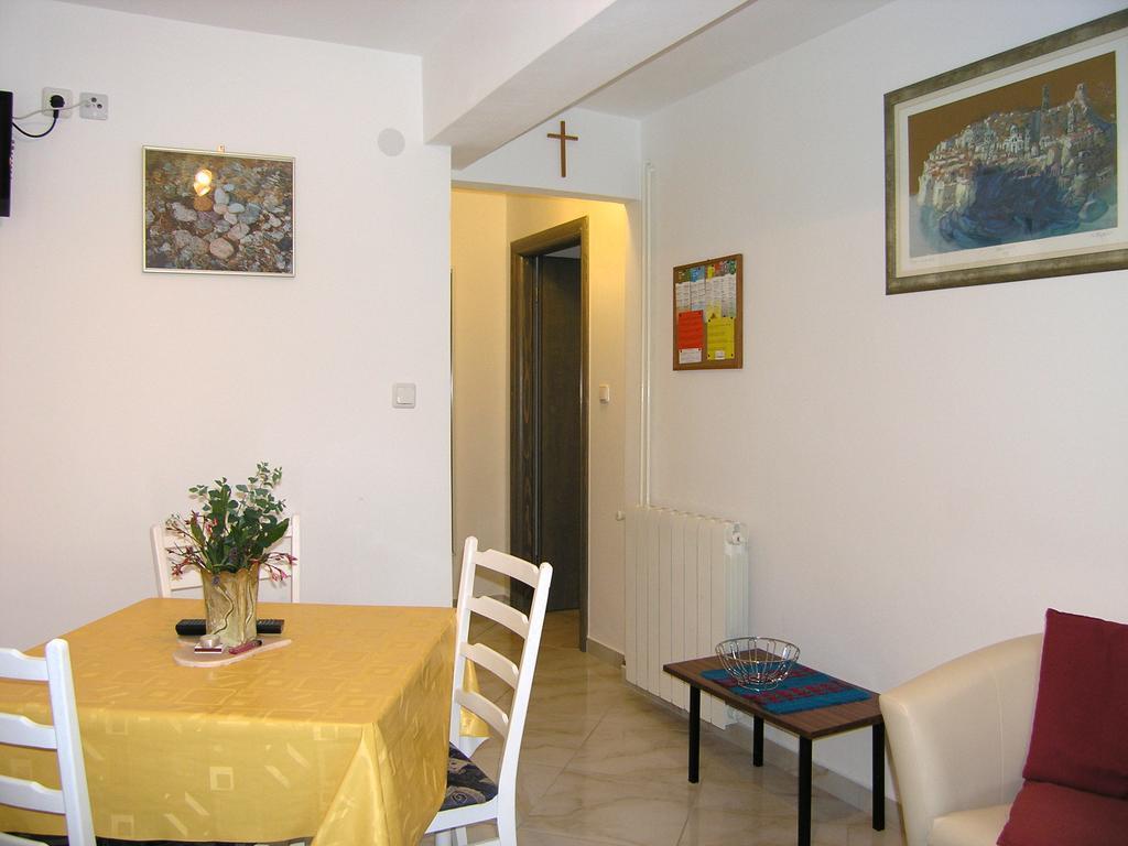 Apartment Martina Krk Town Exterior foto